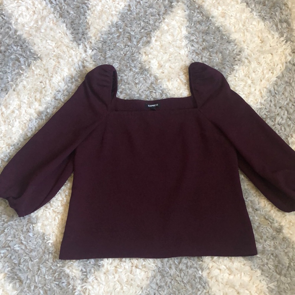 Puff sleeve express womens top